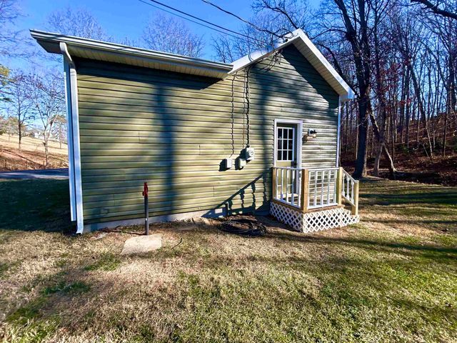 1294 E MAIN ST, Stanley, VA 22851