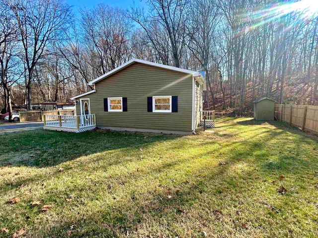 1294 E MAIN ST, Stanley, VA 22851