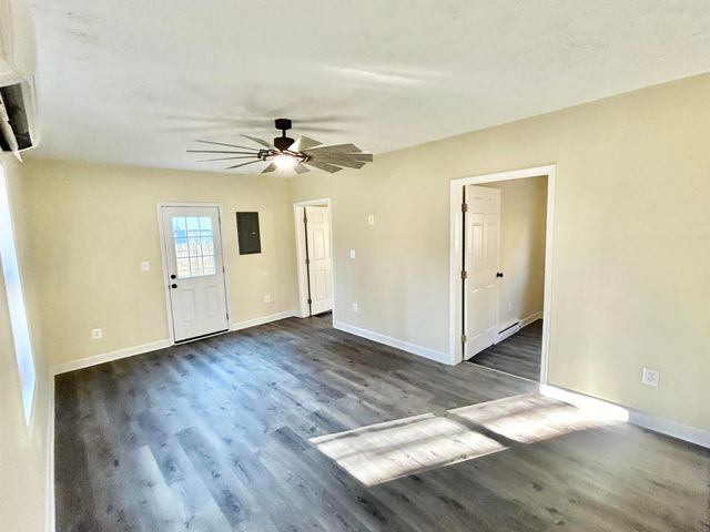1294 E MAIN ST, Stanley, VA 22851