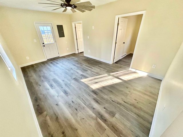 1294 E MAIN ST, Stanley, VA 22851