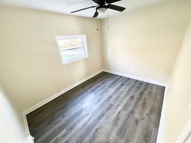 1294 E MAIN ST, Stanley, VA 22851