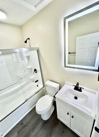 1294 E MAIN ST, Stanley, VA 22851