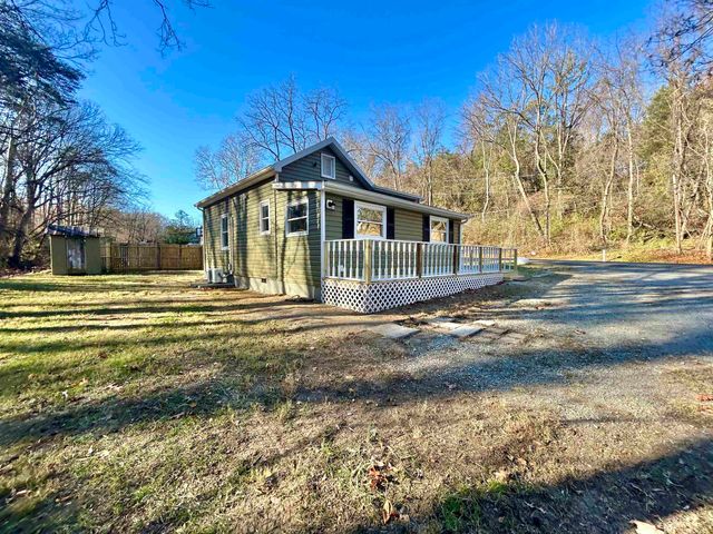 1294 E MAIN ST, Stanley, VA 22851