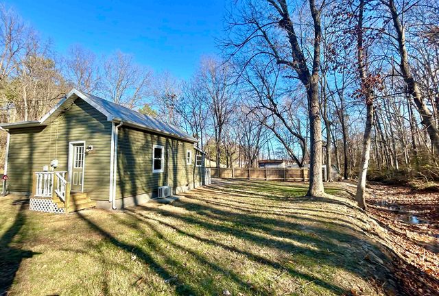 1294 E MAIN ST, Stanley, VA 22851