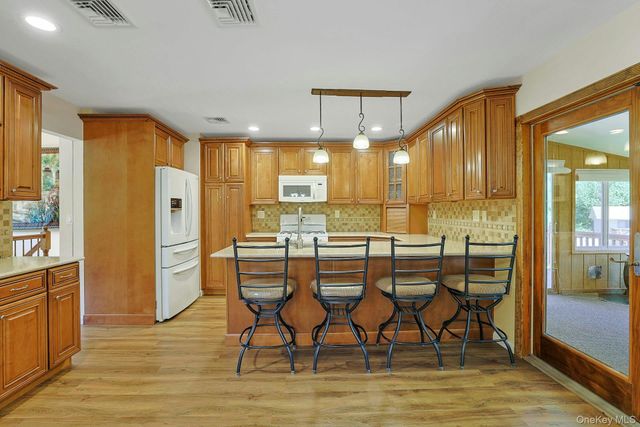 6 Hannah Lane, Valley Cottage, NY 10989