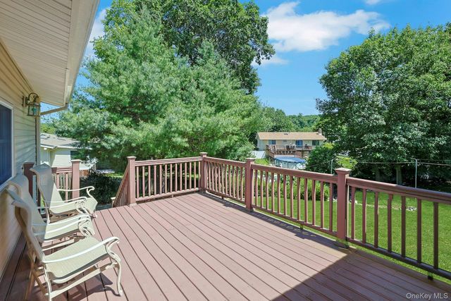 6 Hannah Lane, Valley Cottage, NY 10989