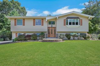 6 Hannah Lane, Valley Cottage, NY 10989
