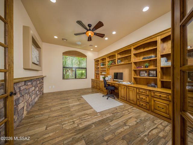 14225 N Rocking Ridge Court, Marana, AZ 85658