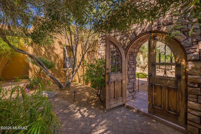14225 N Rocking Ridge Court, Marana, AZ 85658