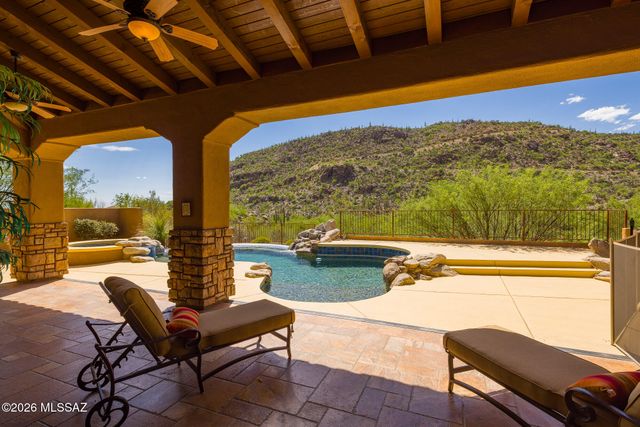 14225 N Rocking Ridge Court, Marana, AZ 85658