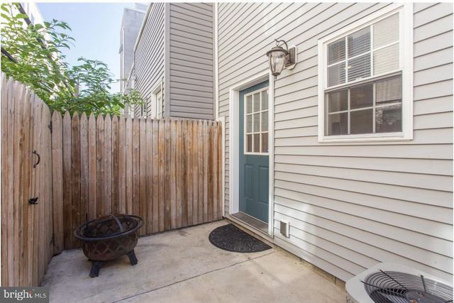 1322 S BANCROFT ST, Philadelphia, PA 19146