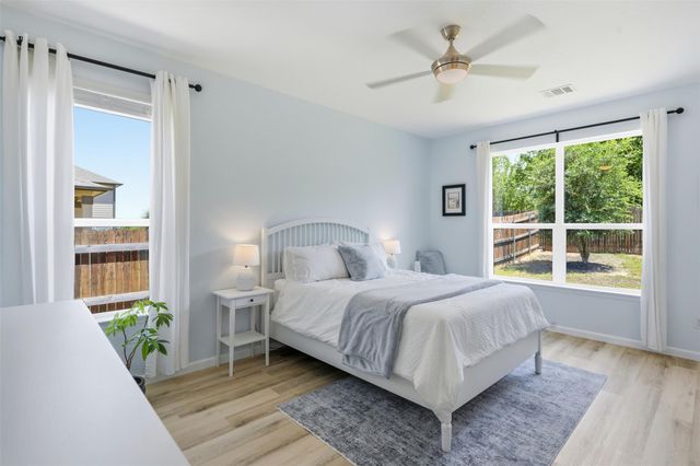 425 Conchillos DR, Georgetown, TX 78626