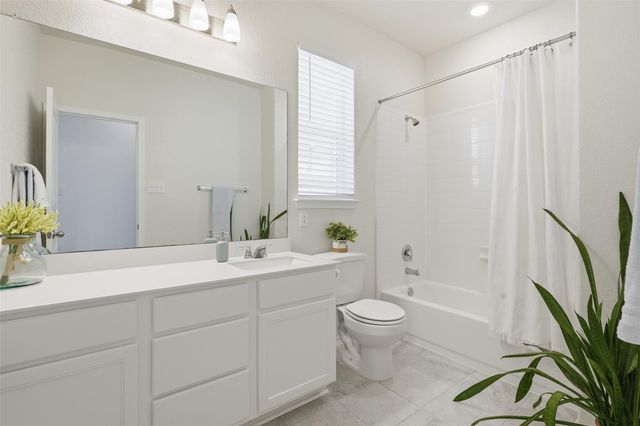 425 Conchillos DR, Georgetown, TX 78626
