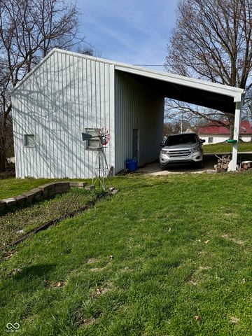 305 6th Street, Oolitic, IN 47451