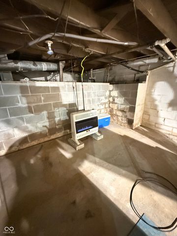 305 6th Street, Oolitic, IN 47451