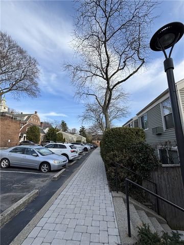 230 Main Street 4, Providence, RI 02903