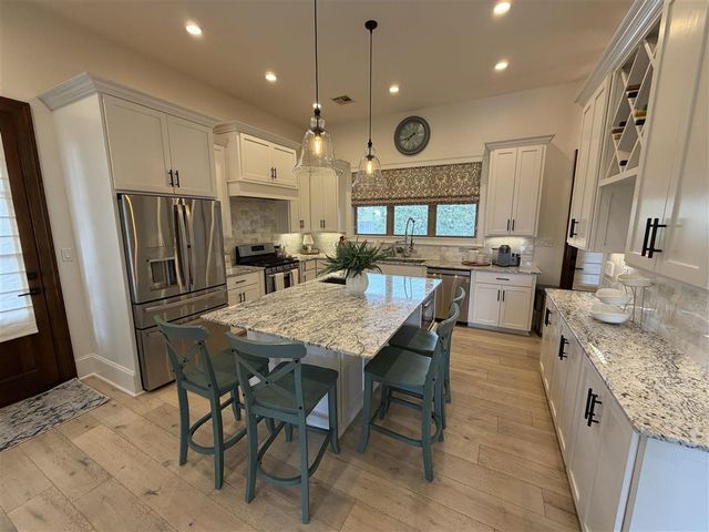 2006 Barbe St Street, Lake Charles, LA 70601