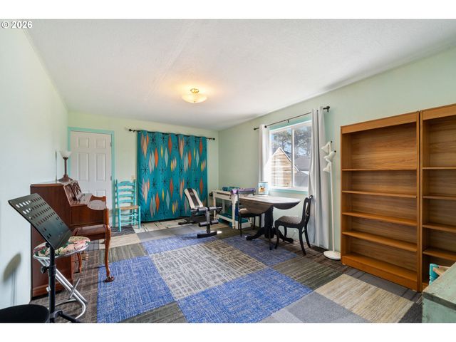 160 Ne 20TH Ave, Rockaway Beach, OR 97136