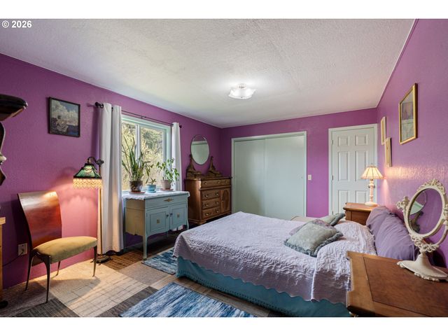 160 Ne 20TH Ave, Rockaway Beach, OR 97136