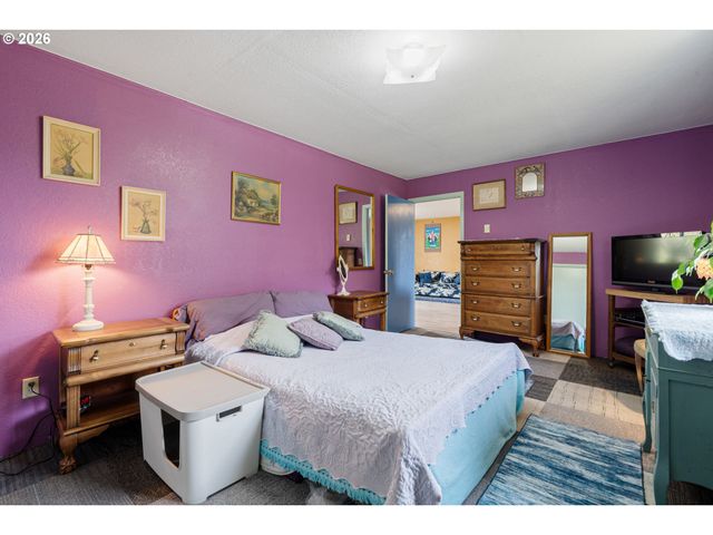 160 Ne 20TH Ave, Rockaway Beach, OR 97136