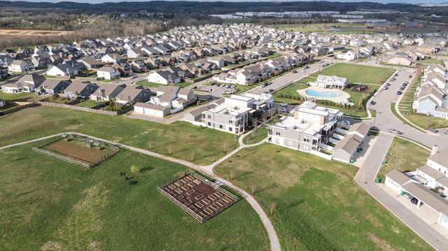 826 Ewell Farm Drive, Spring Hill, TN 37174