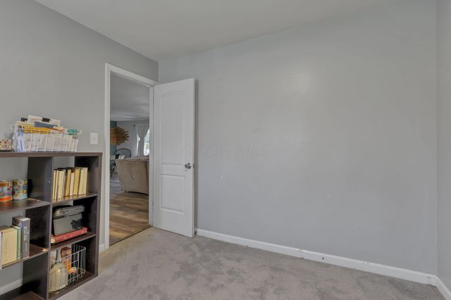 5060 Wheeling Road NE, Lancaster, OH 43130