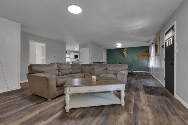 5060 Wheeling Road NE, Lancaster, OH 43130