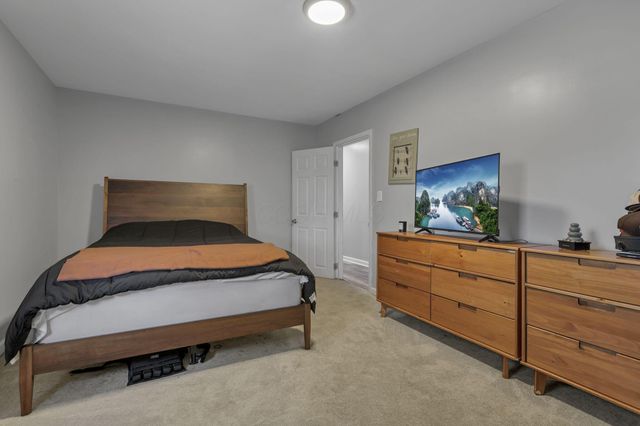 5060 Wheeling Road NE, Lancaster, OH 43130