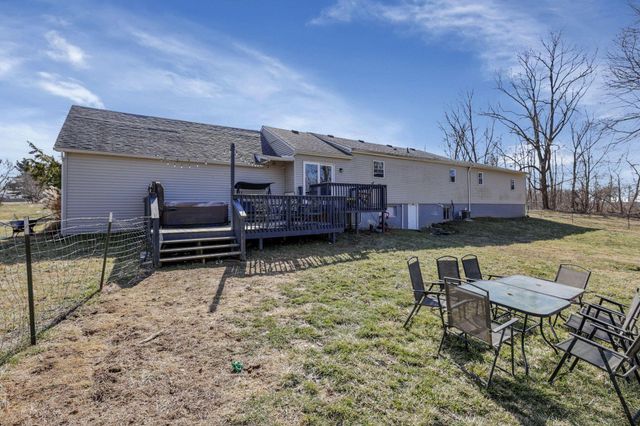 5060 Wheeling Road NE, Lancaster, OH 43130