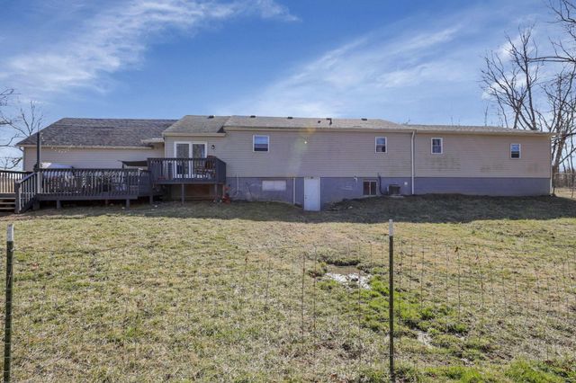 5060 Wheeling Road NE, Lancaster, OH 43130