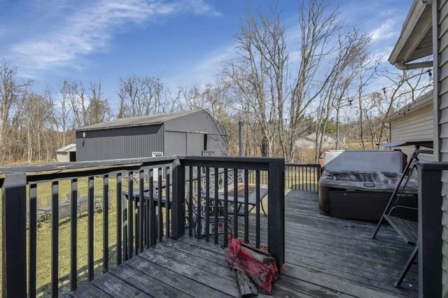 5060 Wheeling Road NE, Lancaster, OH 43130