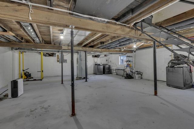 5060 Wheeling Road NE, Lancaster, OH 43130