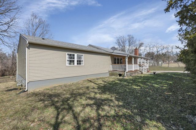 5060 Wheeling Road NE, Lancaster, OH 43130