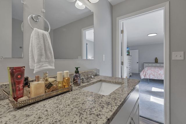 5060 Wheeling Road NE, Lancaster, OH 43130