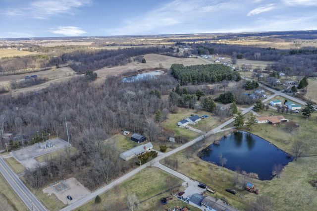 5060 Wheeling Road NE, Lancaster, OH 43130