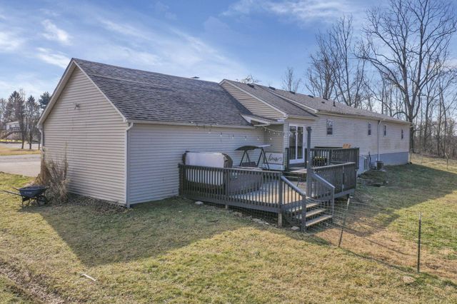 5060 Wheeling Road NE, Lancaster, OH 43130