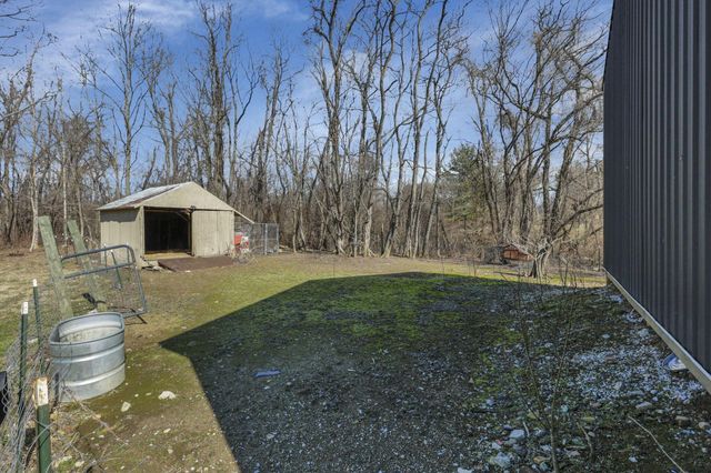 5060 Wheeling Road NE, Lancaster, OH 43130