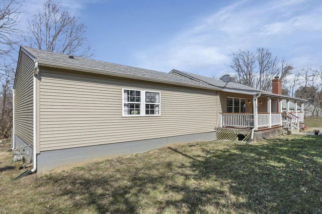 5060 Wheeling Road NE, Lancaster, OH 43130