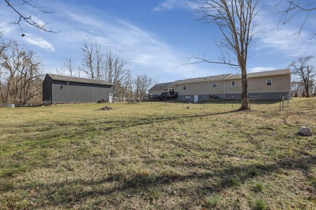 5060 Wheeling Road NE, Lancaster, OH 43130