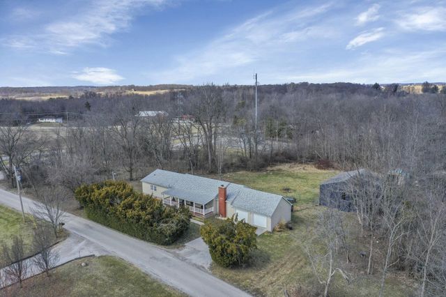 5060 Wheeling Road NE, Lancaster, OH 43130