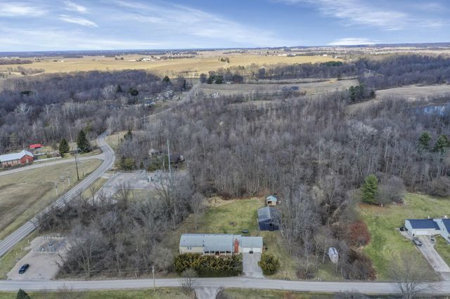 5060 Wheeling Road NE, Lancaster, OH 43130