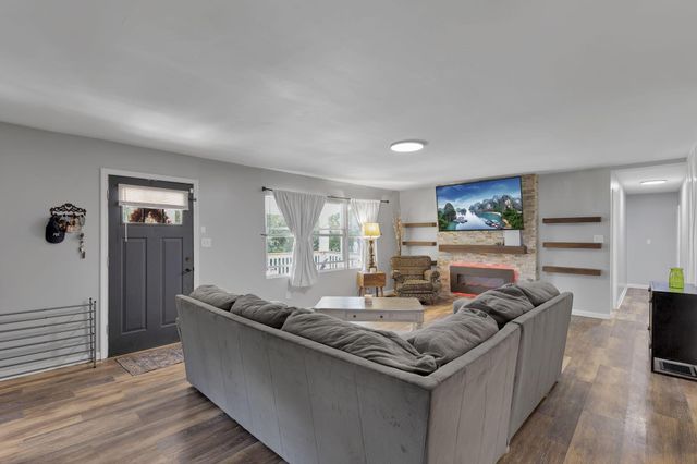 5060 Wheeling Road NE, Lancaster, OH 43130