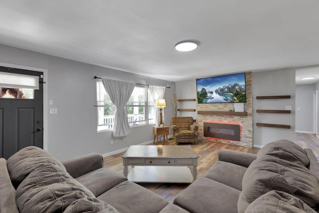 5060 Wheeling Road NE, Lancaster, OH 43130