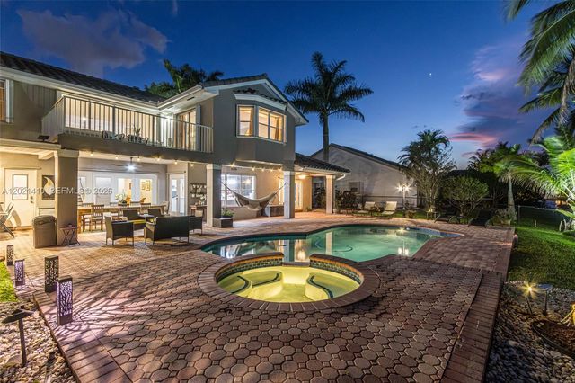 19361 NW 8th St, Pembroke Pines, FL 33029
