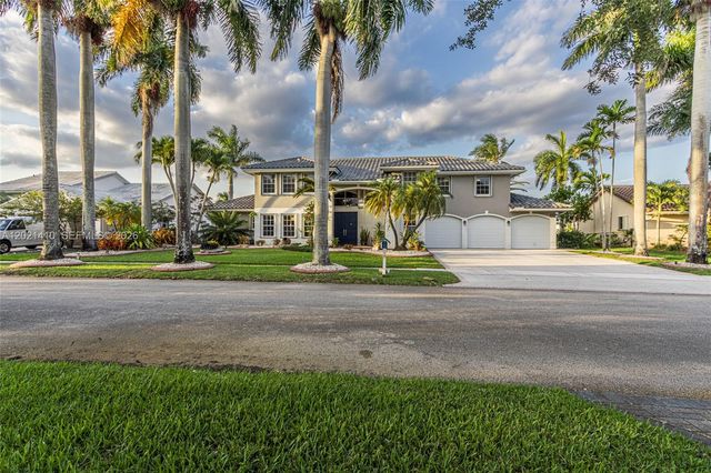 19361 NW 8th St, Pembroke Pines, FL 33029