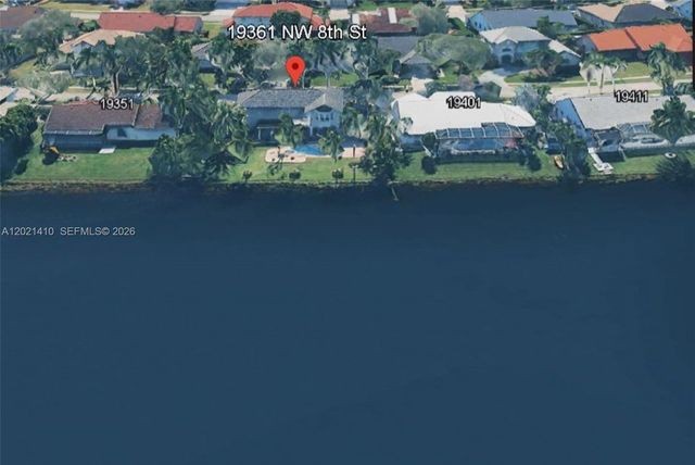 19361 NW 8th St, Pembroke Pines, FL 33029