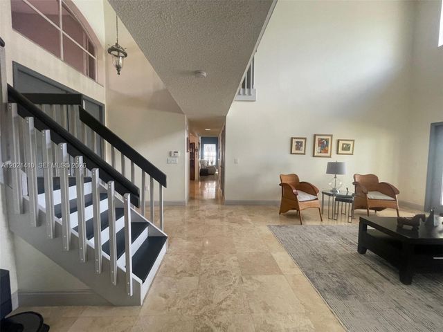 19361 NW 8th St, Pembroke Pines, FL 33029
