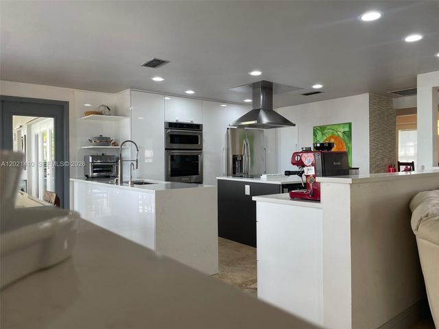 19361 NW 8th St, Pembroke Pines, FL 33029