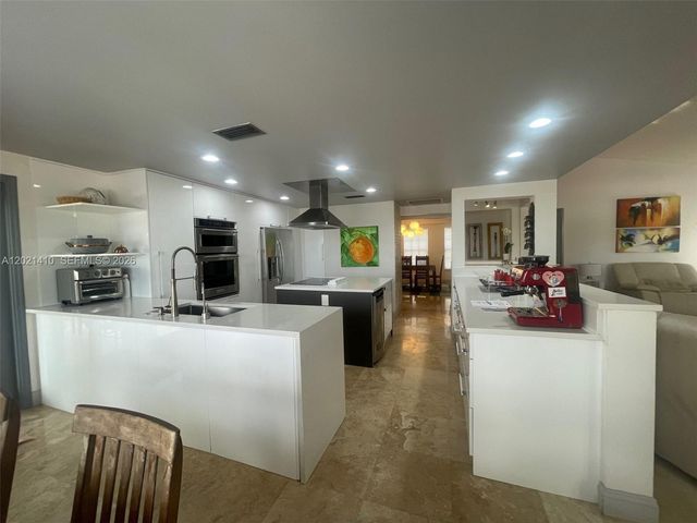 19361 NW 8th St, Pembroke Pines, FL 33029