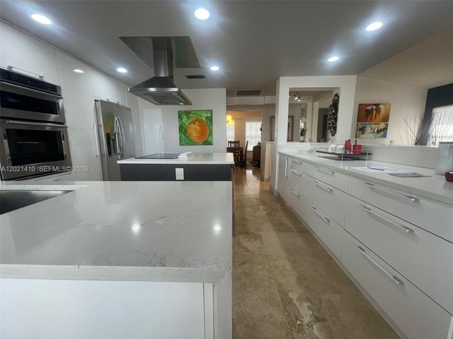 19361 NW 8th St, Pembroke Pines, FL 33029